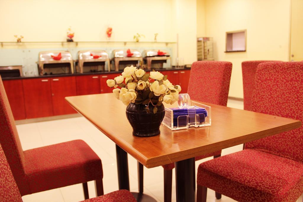Hanting Hotel Ji'Nan Jiefang Road 2Nd Jinan Habitación foto